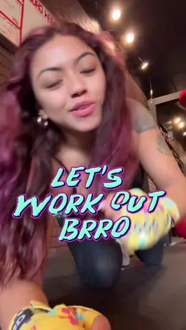 A post by @yami0214 on TikTok caption: Let’s Workout Brro! kickboxing Style 🤪💕 #workout #kickboxinggirl 