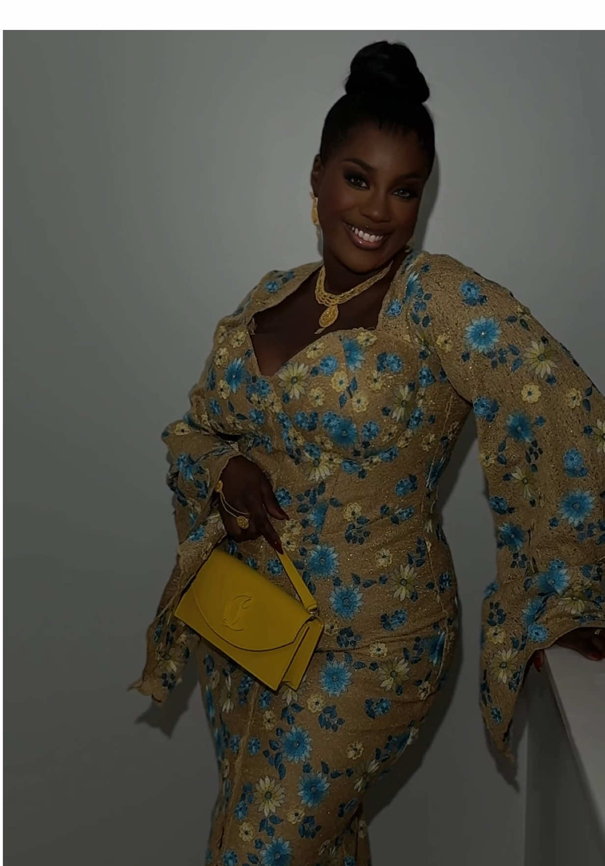 A post by @glamourstylefa on TikTok caption: @Pape Beye jeune tailleur @Mado @Yellow-Ss🇸🇳✌🏿✂️ #atlhairstylist #sengaltiktoker🇸🇳 #sengaltiktok #fyp #pourtoi #dakarbuzz #221 #senegalcoiffure #