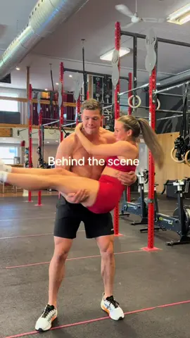 A post by @solenelucass on TikTok caption: Behind the scene (part 2) de @Félix qui embarque dans mes idées casse-cou 🫠 #qc #gym