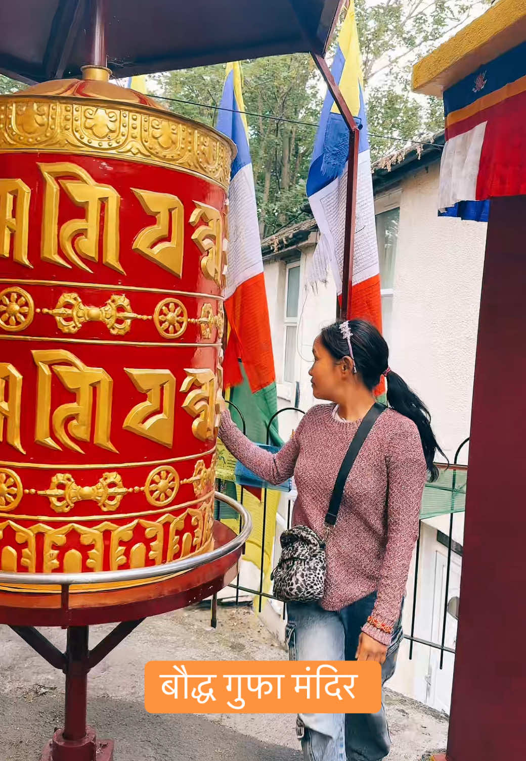 A post by @bhavanashah918 on TikTok caption: बौद्ध गुफा मंदिर दर्शन #creatorsearchinsights #fyp #bhavanashahthapa #foryoupage❤️❤️ 