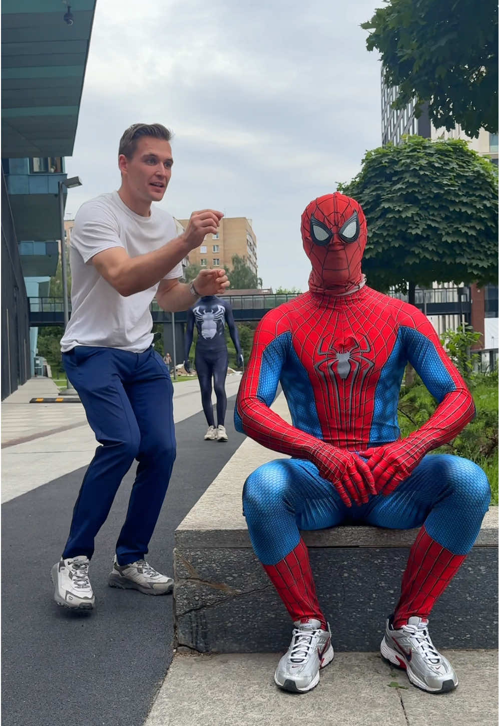 A post by @moscow_spider on TikTok caption: Он неожидал😂#moscowspider 