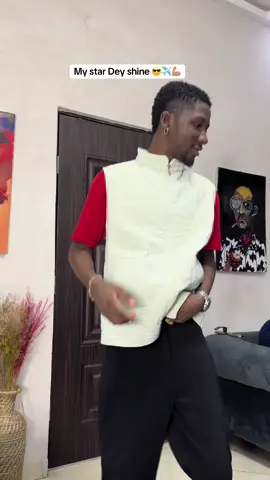 A post by @officialbigg_jiggyy on TikTok caption: My star dey shine ✈️😎🇬🇭🇳🇬 @Shatta wale sing song for me amd thats why i can easily relate to his song #fyp #soundviral #goviral #ghanatiktok🇬🇭 