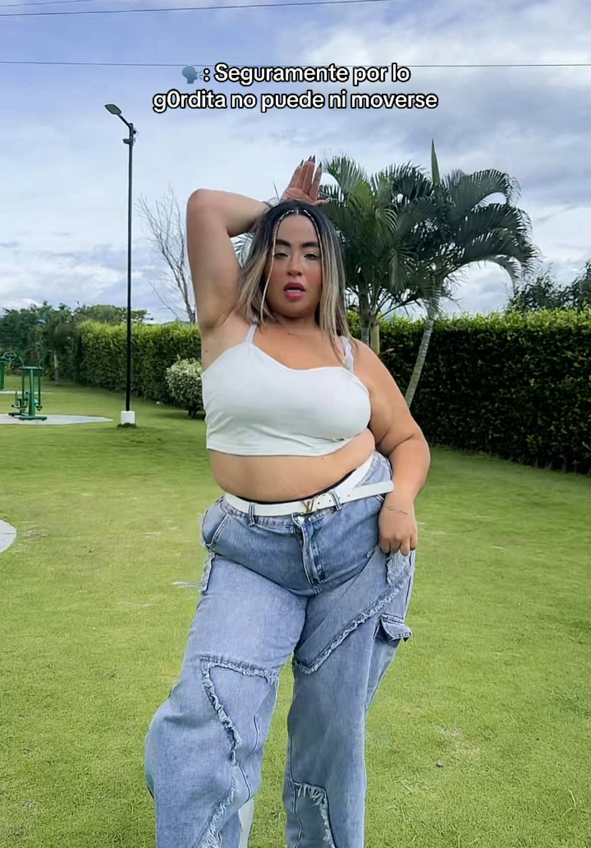 A post by @soymaaleja on TikTok caption: Pero si tenemos más sabor 😍❤️! Esta es la canción del verano WOW ❤️‍🔥 #fyp #soymaaleja #parati 