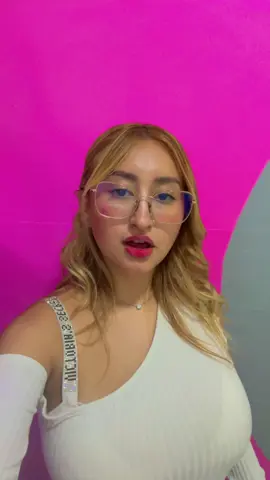 A post by @cam2blea_ on TikTok caption: Party de salchicha ? 🤪 #fyp #cam2blea #parati #xyzcba #viral #mx #com 