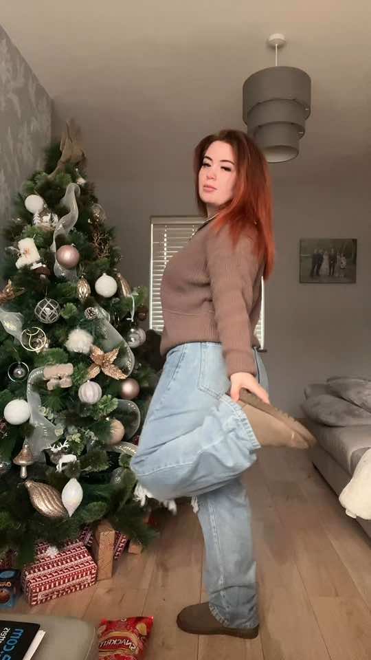 A post by @jessredding on TikTok caption: clearing the drafts from 2 year ago🌚🌚