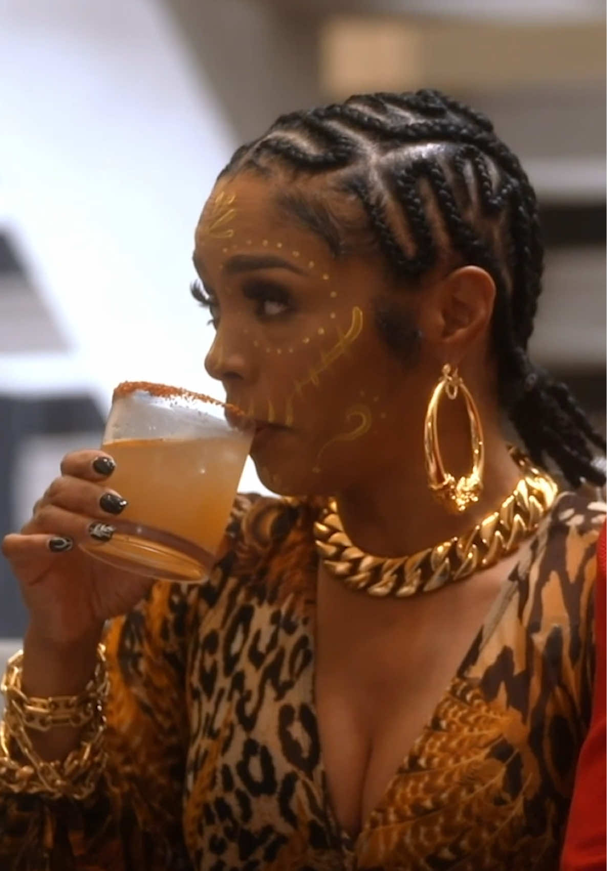 A post by @loveandhiphop on TikTok caption: should #Rasheeda & #KirkFrost be our couple goals? 🤭 #lhhatl #loveandhiphop #realitytv #couplegoals #marriage #kirkandrasheeda #lol #lilzane #shade 