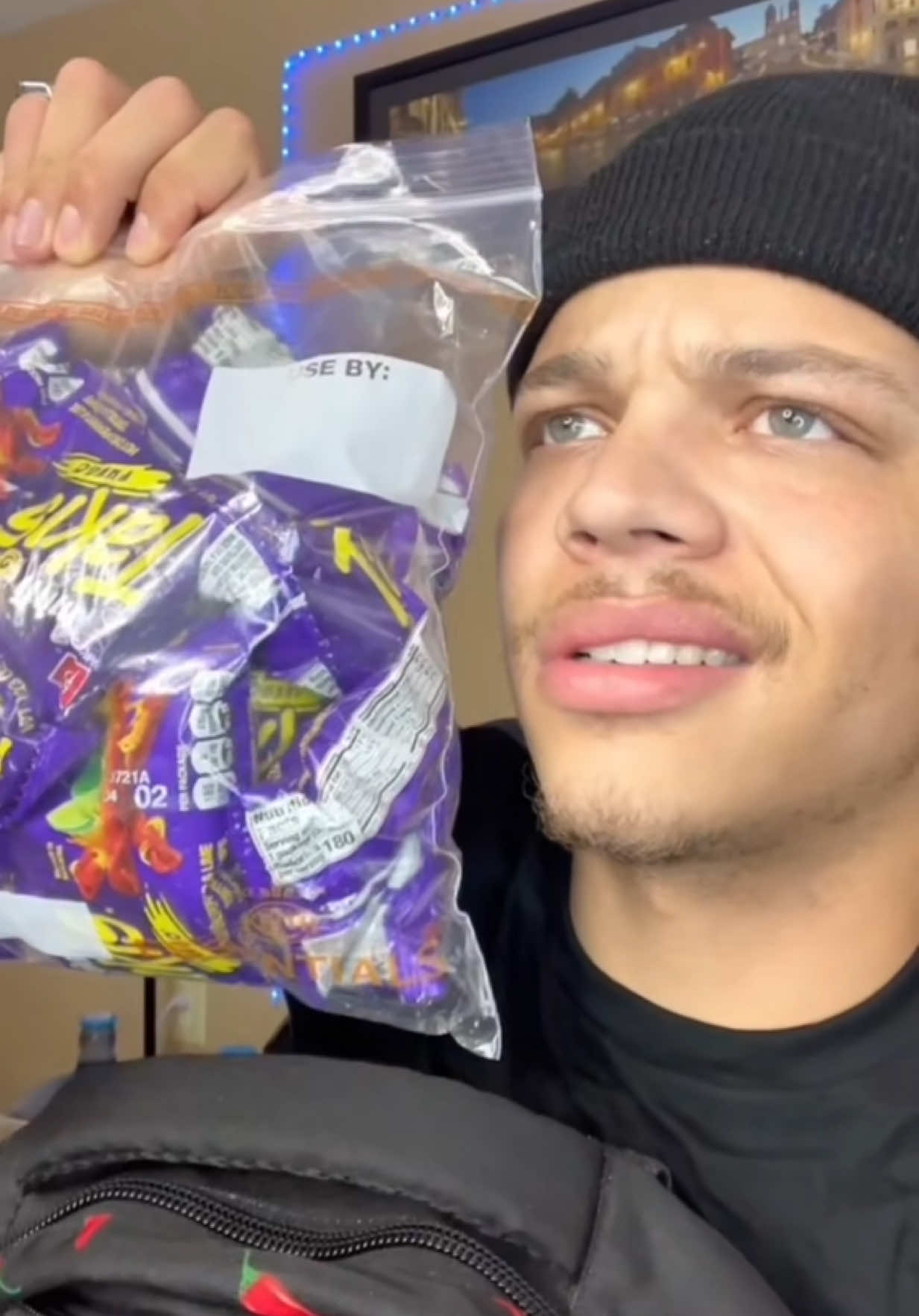 A post by @spicyycam_ on TikTok caption: I keep snacks at school. 