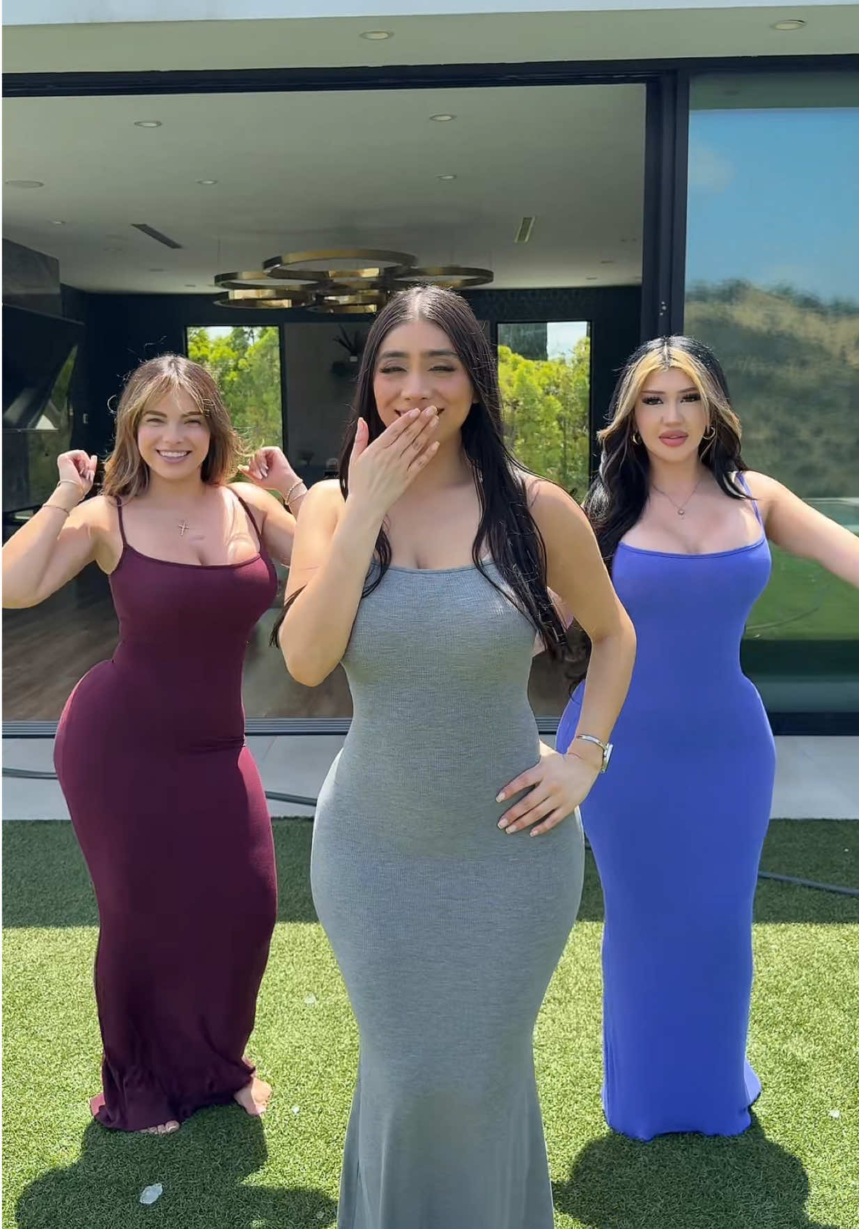A post by @salxmunoz on TikTok caption: ouch 🤕 @Waifu Violet 🖤 @liliana @senorahouse #senorahouse 