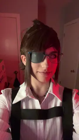 A post by @just.another_cosplayer17 on TikTok caption: HELP #fyp #attackontitan #attackontitancosplay #aot #aotcosplay #hange #hangezoe #zoehange #hangecosplay #hangezoecosplay #zoehangecosplay #mommy 