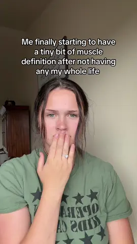 A post by @rebekah_hopper on TikTok caption: I’m no fitness influencer and I still have a long way to go but creatine has changed my life! I swear I had ZERO mucle definition before I took creatine I highly recommend adding it into your routine! #creatine #momtok #sahm #fitness 