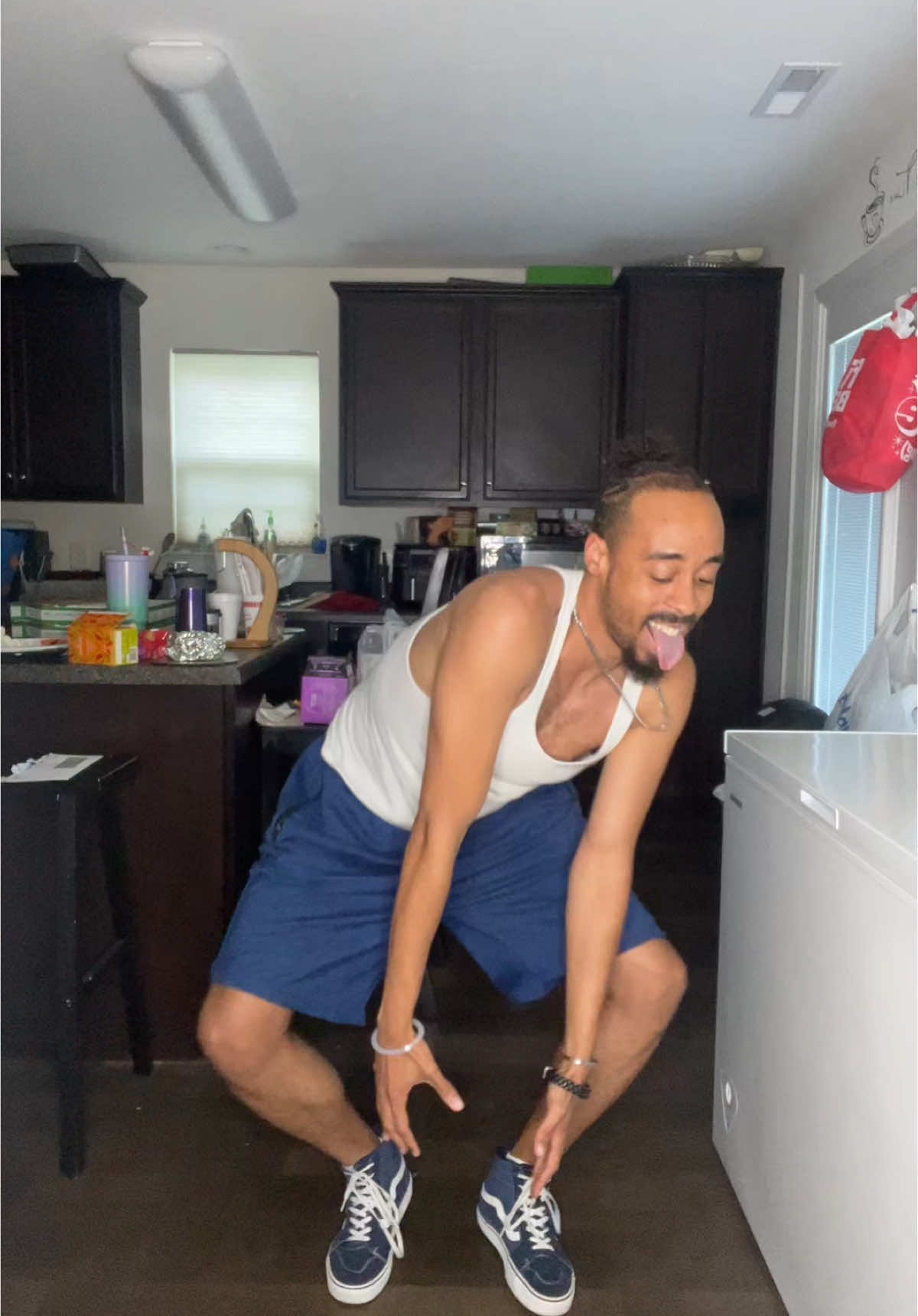 A post by @yeahitstyg on TikTok caption: MMM HMM MMM 🎶😌 (dc: @Eŵay♠️🕸️) 