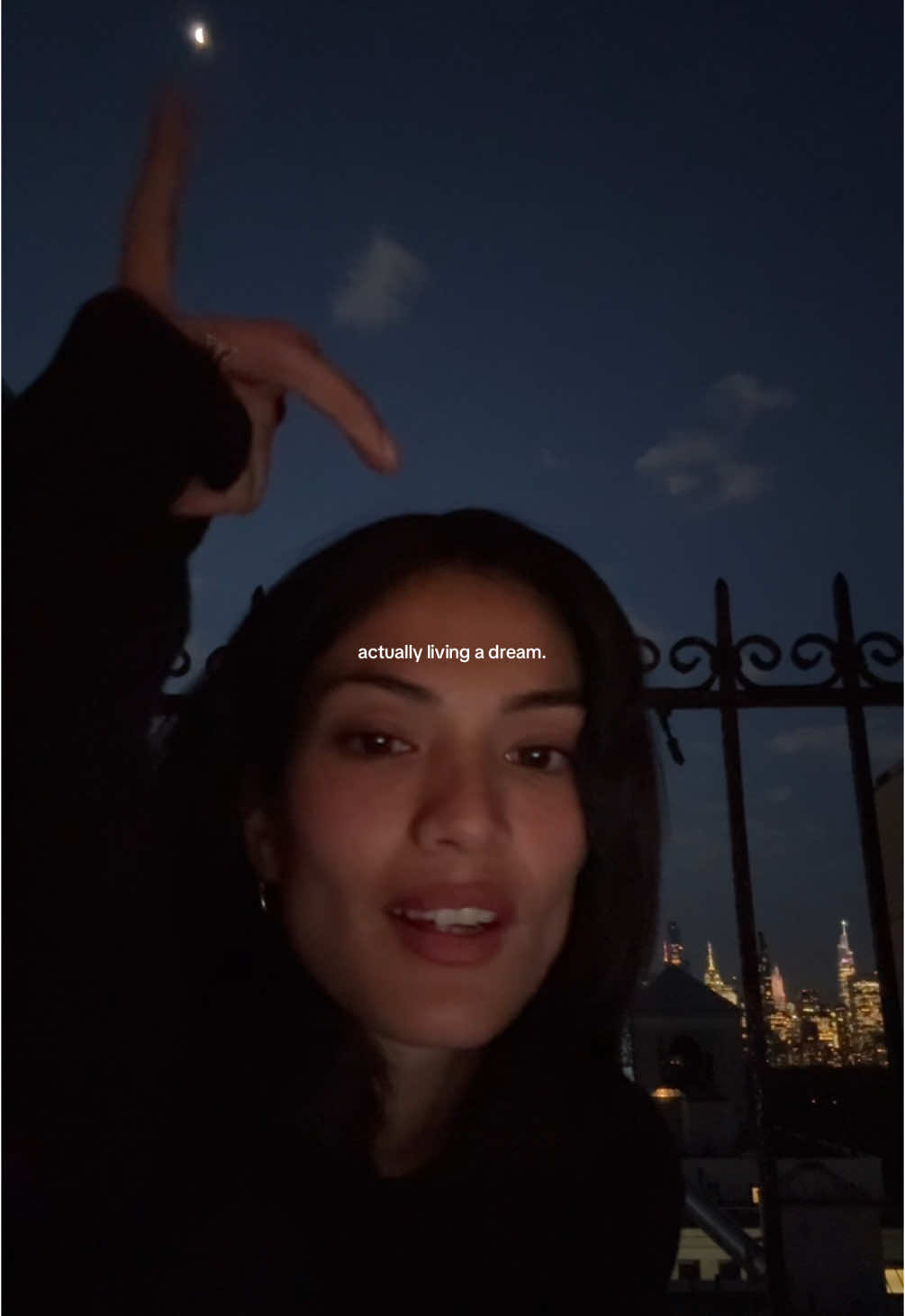A post by @yeslydimate on TikTok