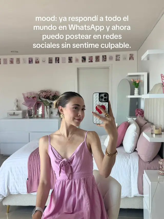 A post by @evelyn_rangeel on TikTok caption: #lol #random #humor 