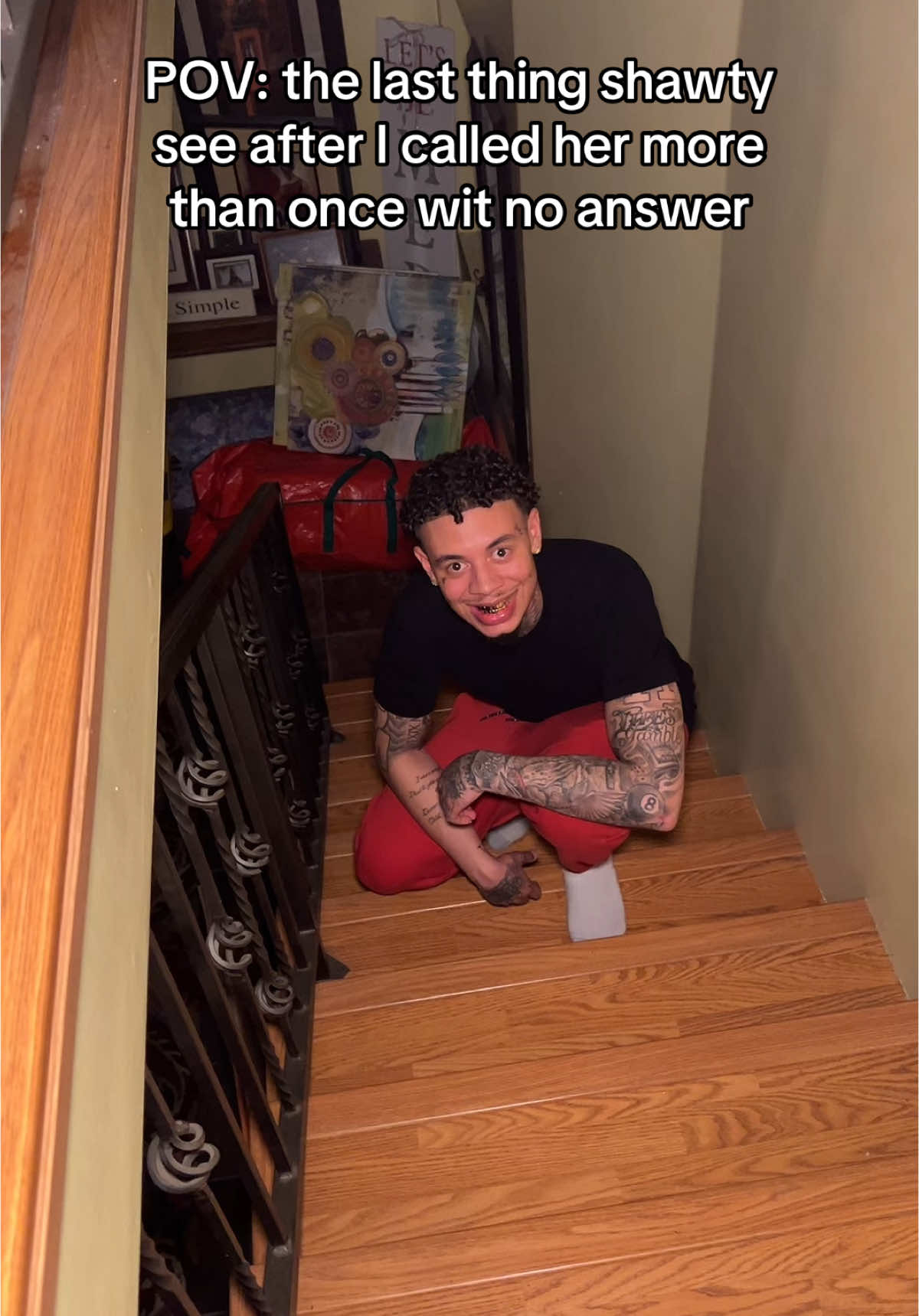 A post by @agnb.soloc on TikTok caption: dont worry how I got in, where yo phone at 😐💀 #foryoupage #fyp #4u #toxic 