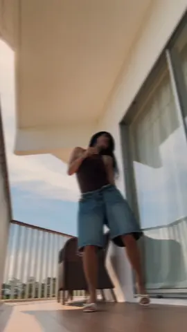 A post by @yukiitakahashiii on TikTok caption: Addicted @marimacleod #fyp 