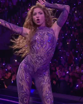 A post by @shakira on TikTok caption: The she wolves of Atlanta were fire tonight, my pack is back! 🔥🐺 #LMYNLWorldTourAtlanta #LMYNLWorldTour  
