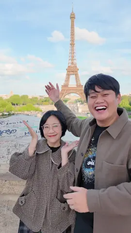 A post by @duyyy.real.channel on TikTok caption: Test thử filter AI tháp Eiffel tự ghép phông nền siêu ảo, AI đỉnh thật.. #schannel 