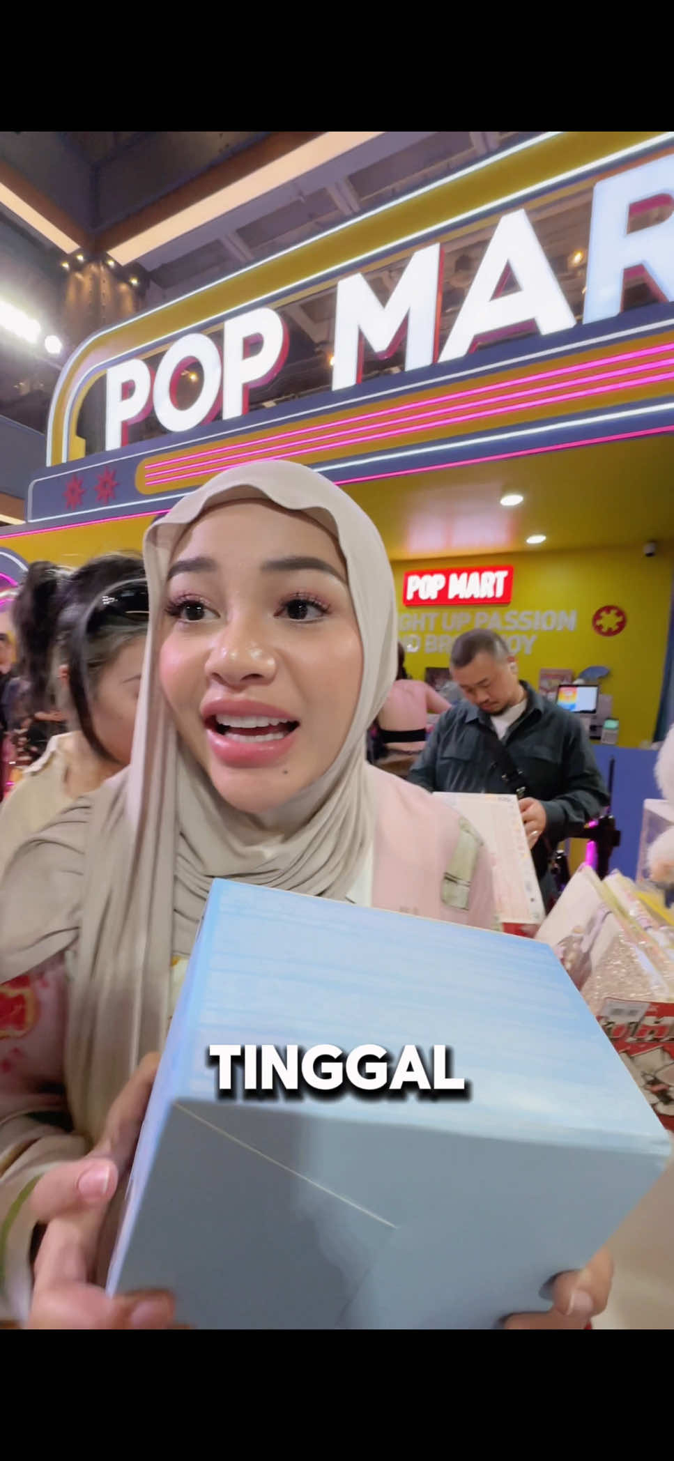 A post by @aureliehermansyahatta on TikTok caption: Pop mart!!! Tp kurang hoki kayanyaa ya guys😭🤭 