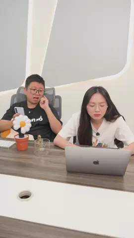 A post by @dangthuhaf on TikTok caption: Thì sao vậy ta #dangthuhaf #dangthuha #schannel 