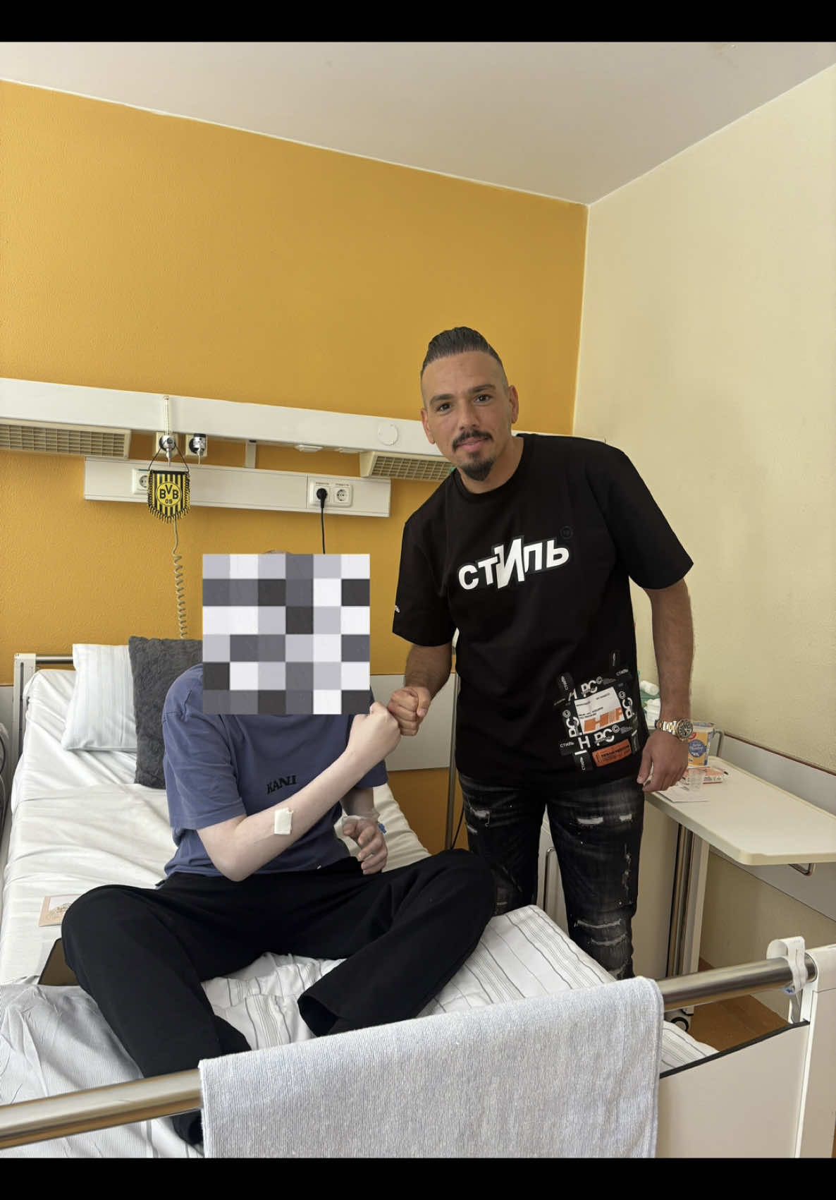A post by @profiautoraten on TikTok caption: Hallo zusammen,  das Video wurde nicht veröffentlicht um gute Taten zu beweisen, oder um Werbung zu machen. Wir bitten diejenigen, die die Möglichkeit haben, das Projekt für krebskranke Kinder zu unterstützen. Für weitere Informationen könnt ihr @gamze_ciplak_dortmund kontaktieren. Viele Grüße  Profi Auto Raten