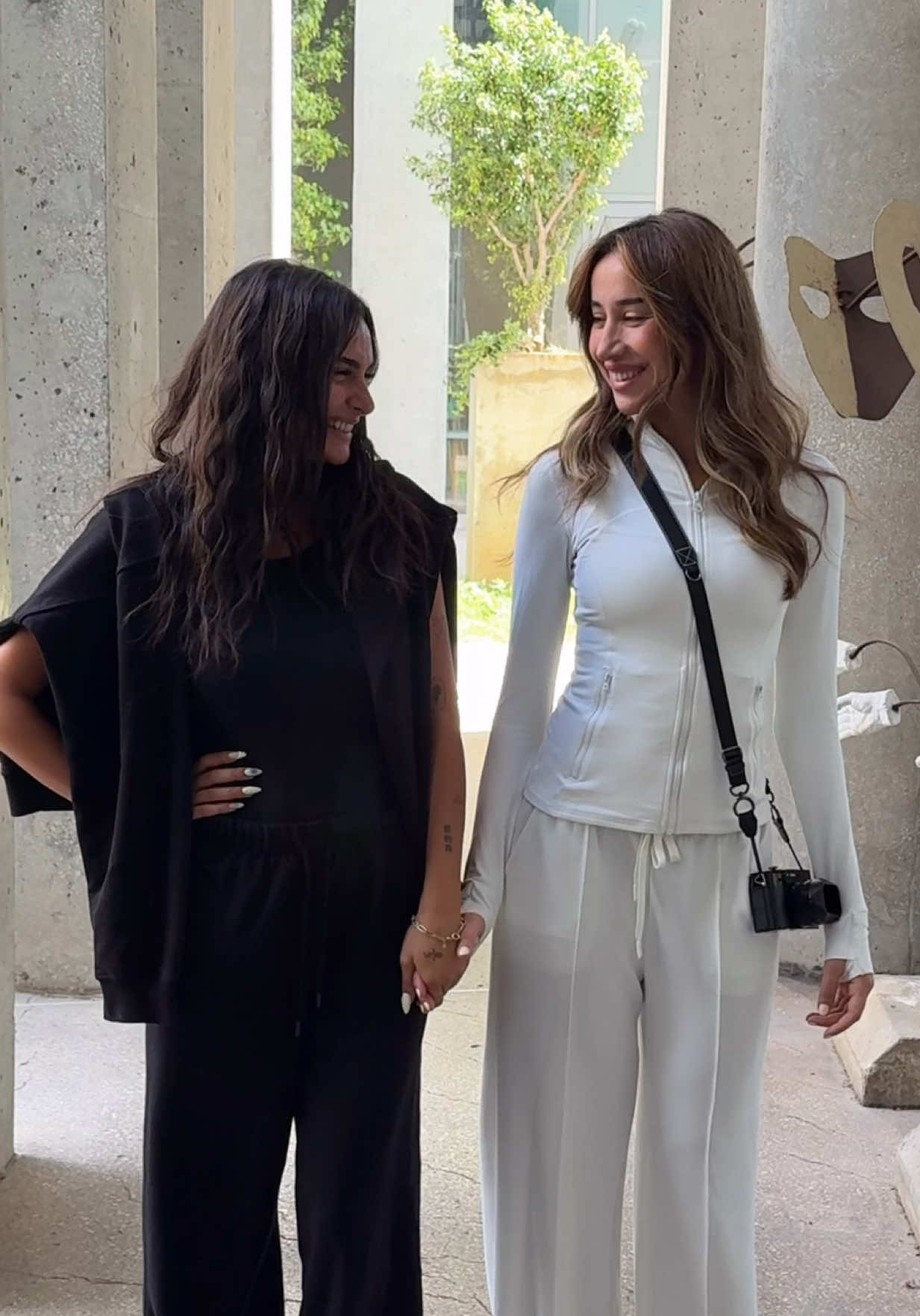 A post by @raghda.k on TikTok caption: 🦢🐦‍⬛ 