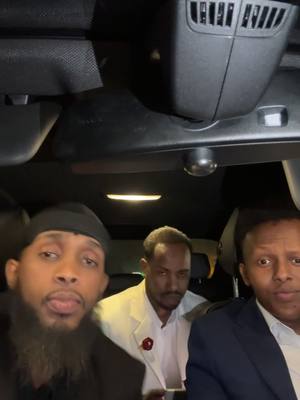 A post by @shaam__13 on TikTok caption: Doondonis tee dee dalan ka qadana la taga dareeyaya 🦧@showga114 @<<Dj abdi>>  ✪ #somalitiktok #somalititok #foryou #foryoupage #fyp #foryoupage #fyppppppppppppppppppppppp #somaliland #somaliland #foryou #foryoupage #foryoupage #foryou 