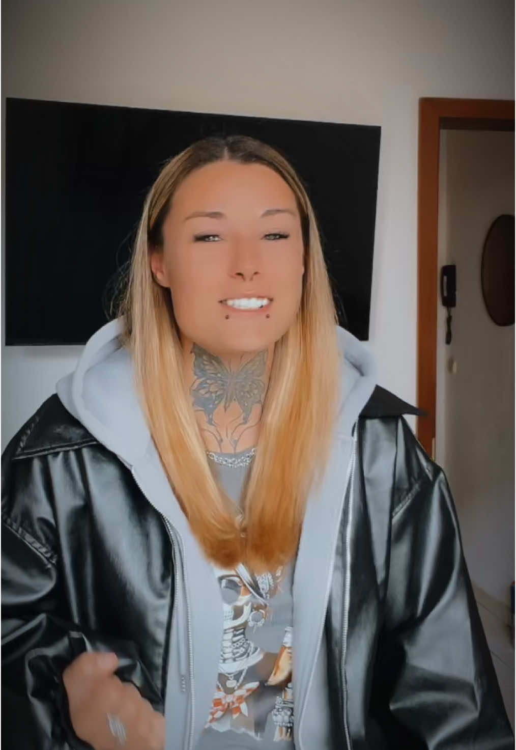 A post by @samantha_lawrence1 on TikTok caption: Holter die Polter👌#fyfyfyfy #contentcreator #fyp #mircokima #pbbyea #holterdiepolter #fypagee #techworld #content #techtok #rave #mix #techlover #foryoupagе #haveagoodday 