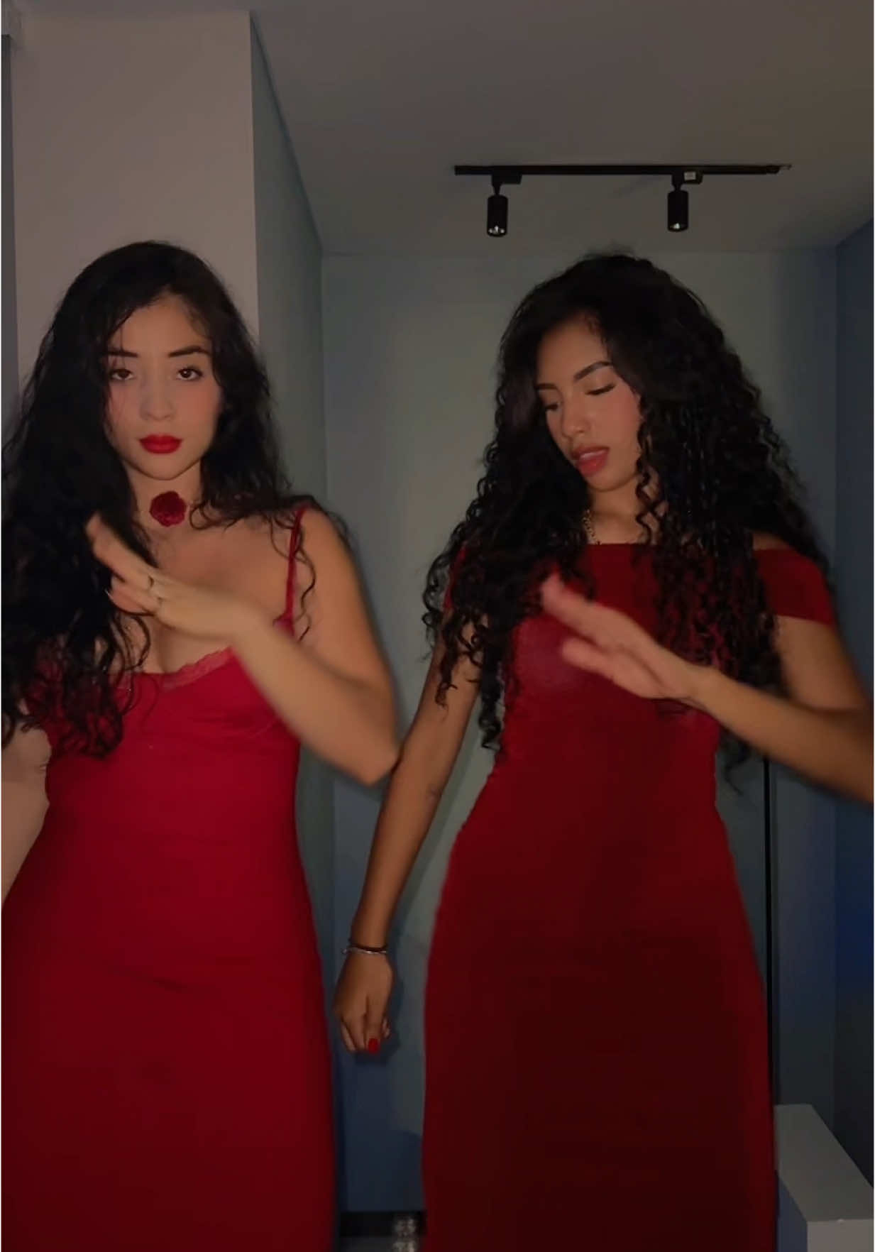 A post by @katy_carrdona on TikTok caption: Hay mariposas en el Cuarto 🤣🫣@valentinaangelofi 