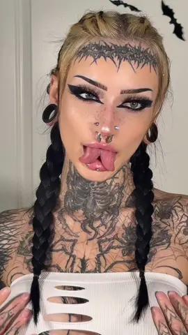 A post by @m0rguekitty on TikTok