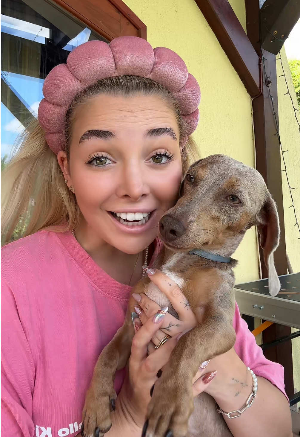 A post by @skibanoemi on TikTok caption: 🩷 INSTA: skibanoemii #fyp 