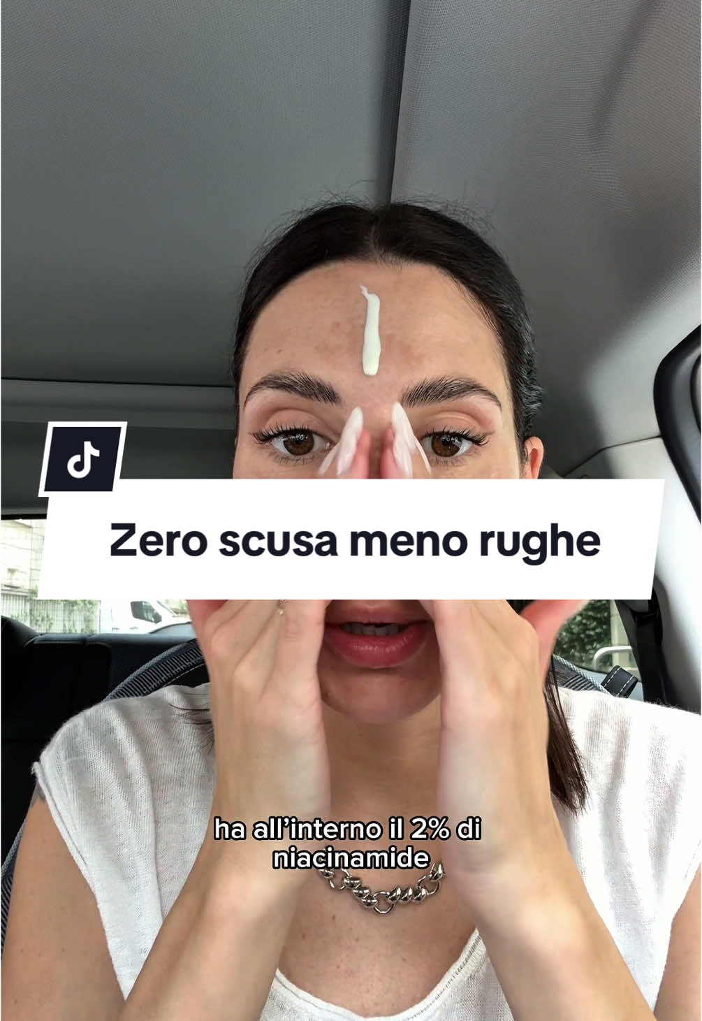 A post by @youaremylemonade on TikTok caption: Ancora qui a raccontarti le favolette? Dai, metti sta protezione. Il fluido SPF50+ Bright Reveal di @L’Oréal Paris si mette in 20 secondi, non lascia la pelle appiccicosa e ti protegge dai raggi UVA e UVB. Zero scuse, meno rughe :) #SkinCare #SPFognigiornozeroscusemenorughe