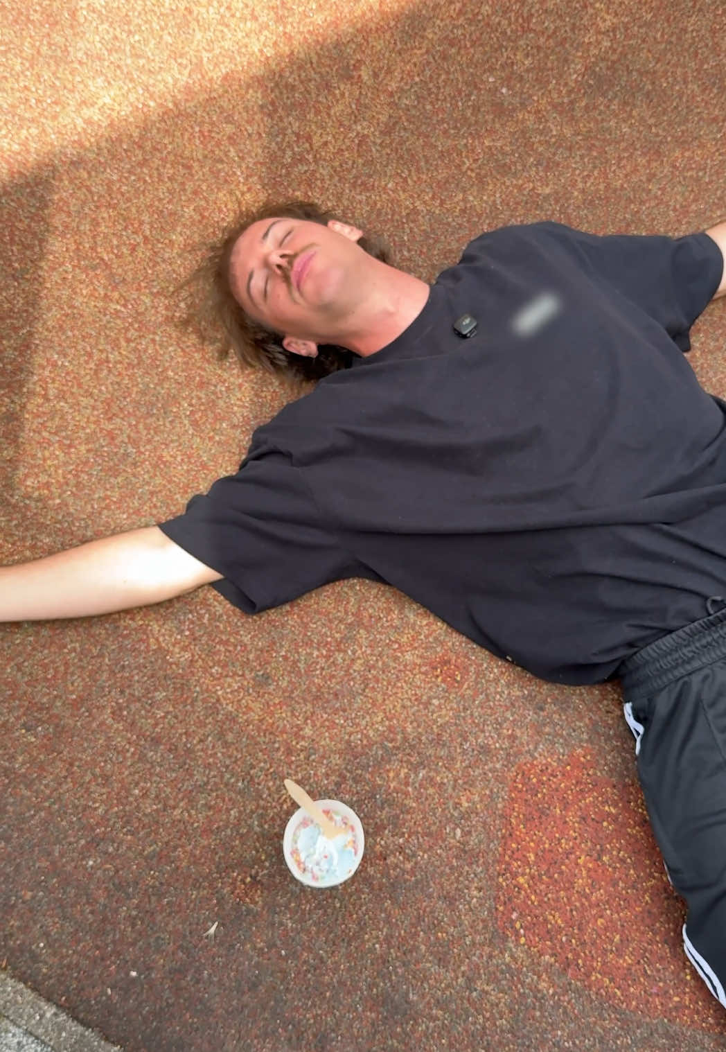 A post by @aditotoro on TikTok caption: Anzeige | Mein Traum ist in Erfüllung gegangen: McFlurry®️ Saure Drachenzungen & McMilchshake Saure Drachenzungen 🗣️ Ab jetzt in allen teilnehmenden @McDonald‘s Deutschland Restaurants @hitschies #hitschies #mcflurry #aditotoro