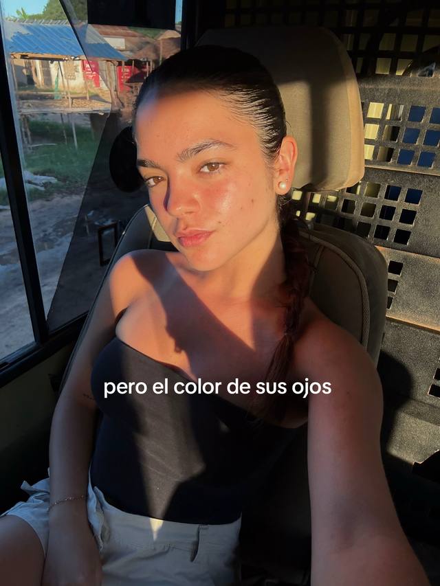 A post by @dafnevicente06 on TikTok caption: yo también quería hacer el #trend 😌 #parati #contenido 