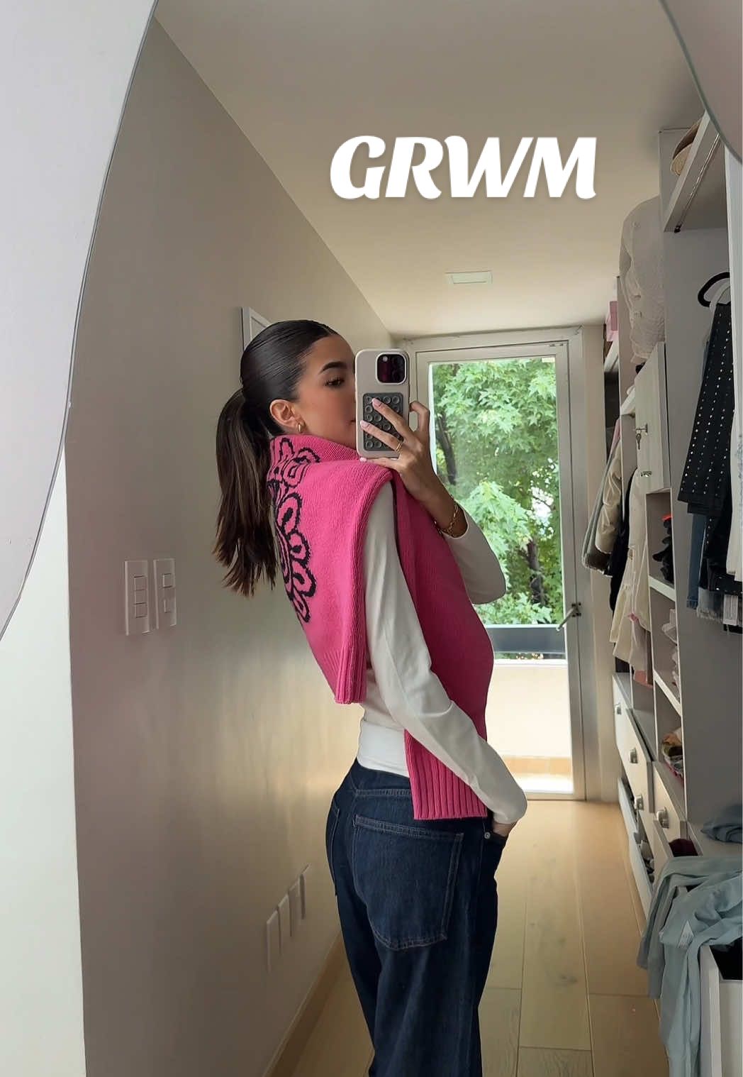 A post by @mariaacastaneda on TikTok caption: Yaa cuento los días para terminar!! Jajajaja 🫠🫠 #grwm #uni #proyectofinal #vacaciones #mariacastañeda #outfit #fyp