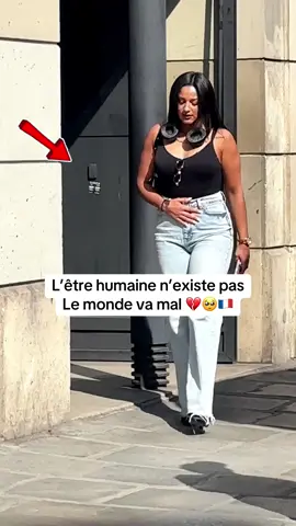 A post by @dimerci91 on TikTok caption: C’est Paris ou c’est parce que tout le monde s’en foutre 💔🥺🇫🇷🙏@yohlartiste 