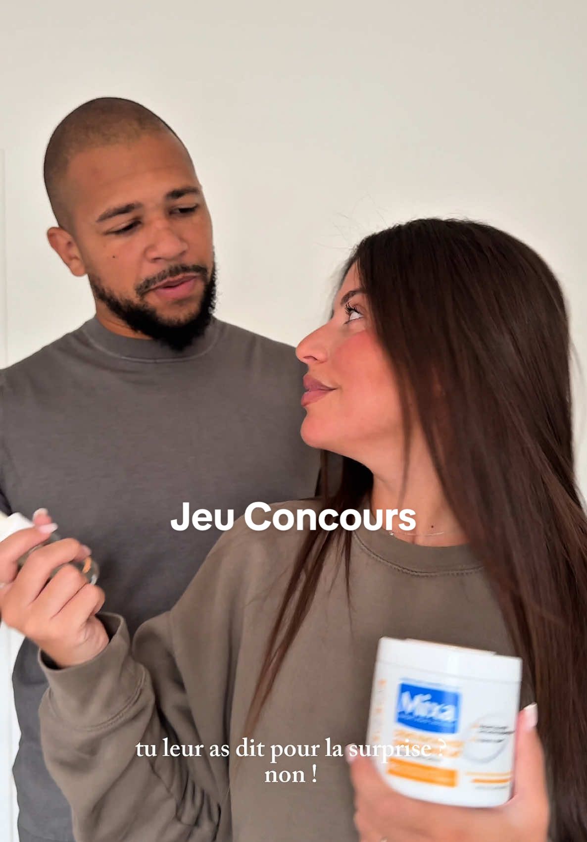 A post by @lapolapech on TikTok caption: JEU CONCOURS Nono valide à 100% sa routine anti-taches @mixafr  Après 2 mois d'utilisation, les résultats sont là ! Et bonne nouvelle : on fait gagner cette routine complète à 10 d'entre vous. Pour participer c'est très simple (tirage au tri dans 1 semaine de 10 gagnants) : • Être abonné à @mixafr  • Aimer le post • Taguer 2 amis en commentaires #mixa #mixafr #soin