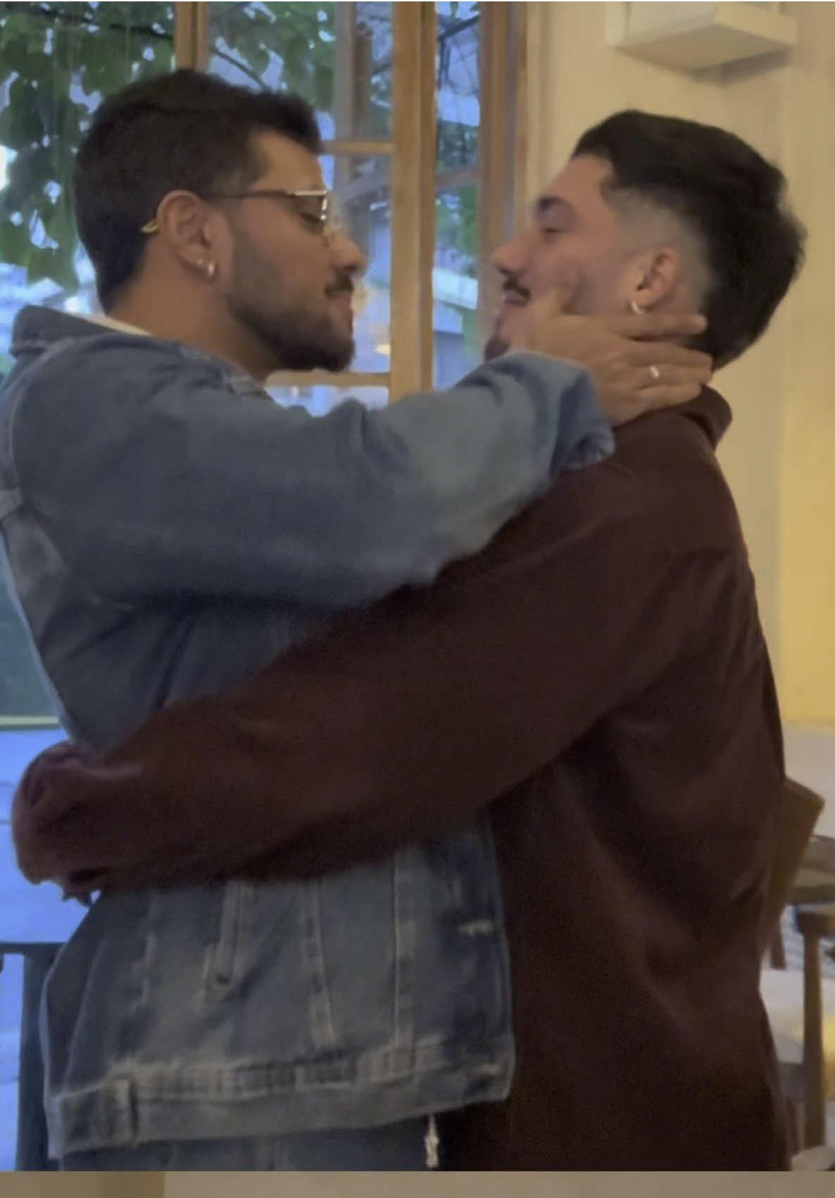 A post by @vittorfernando on TikTok caption: coragem pra viver o amor @ludmilla  dia 4/6 tem a versão completa de "Paraíso", nova música da Lud <3 ad