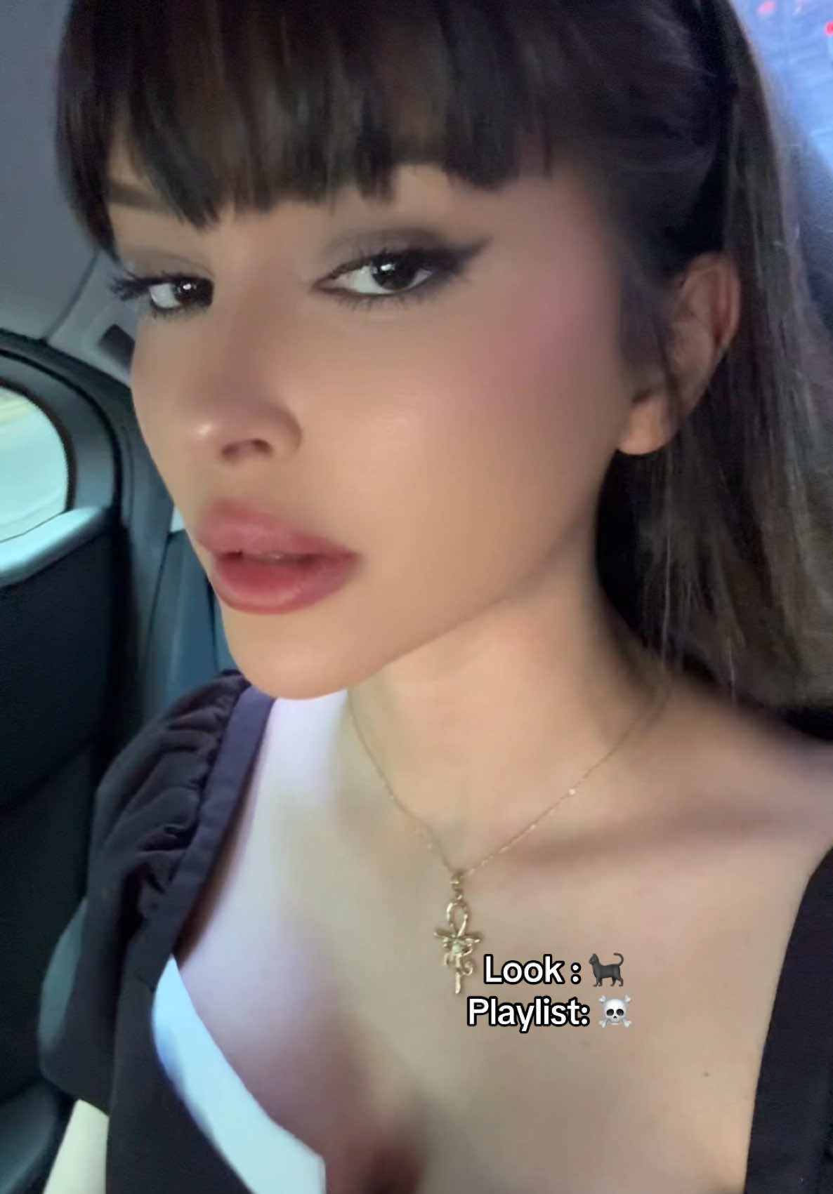 A post by @slimeneazza on TikTok caption: Meow 💅🏻 #oustouri #azzaslimene #عزة_سليمان  #تونس🇹🇳  #الجزائر🇩🇿  #السعودية🇸🇦  #المغرب🇲🇦  #لبنان🇱🇧  #azzafamily💜  