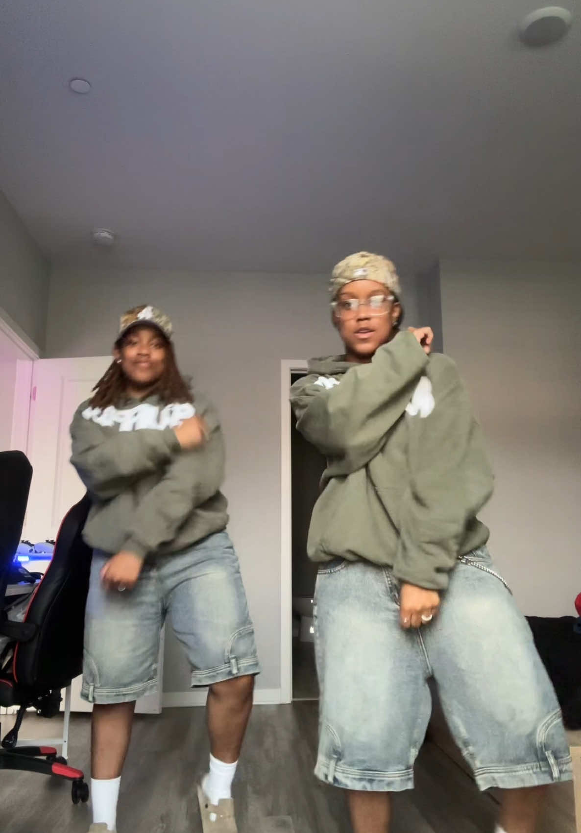 A post by @splashtwinz on TikTok caption: Ona messed up but part 2 ? 😭👀 #foryou #twins hoodies: @SCUFFERS 