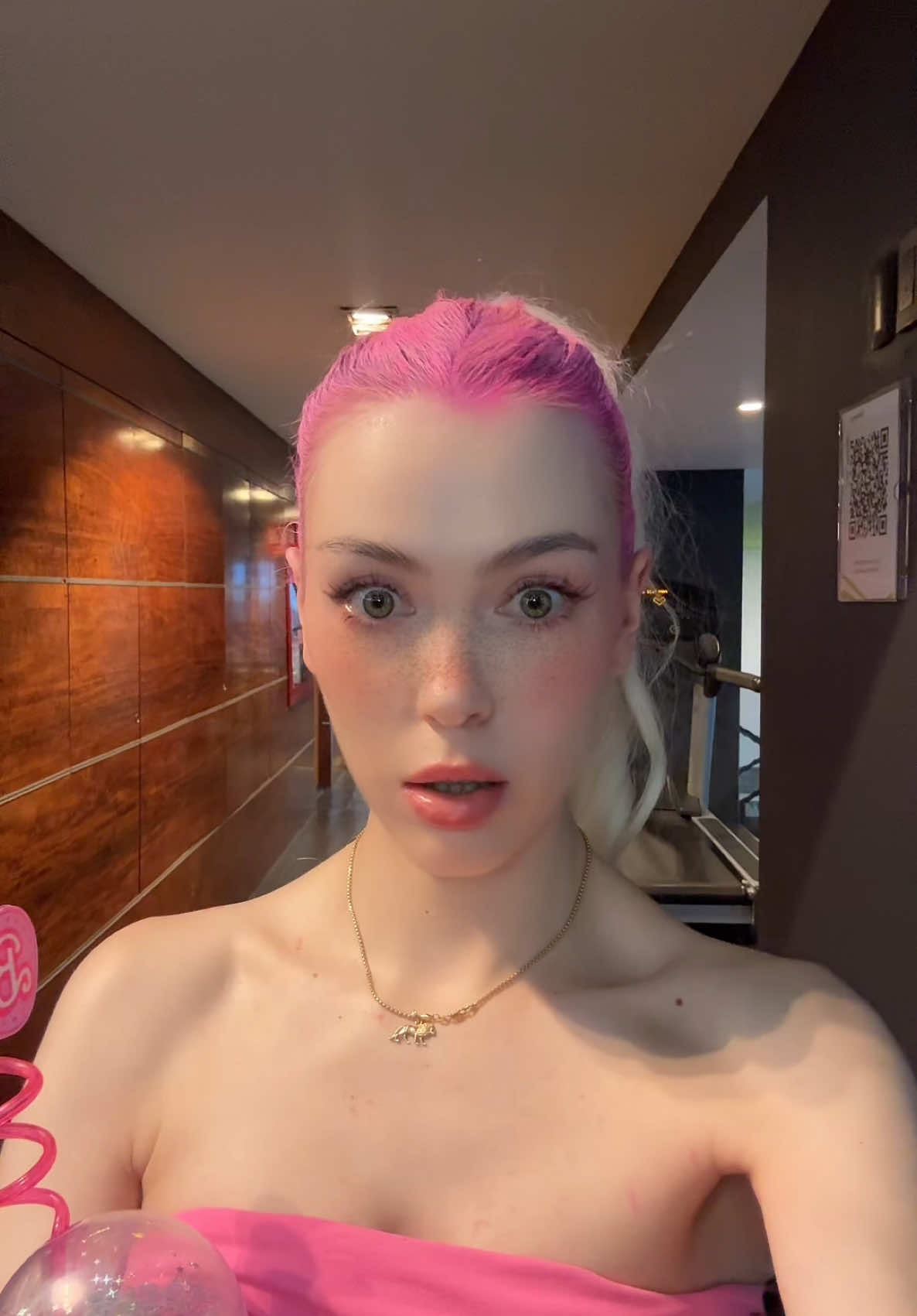 A post by @nagibeabbud on TikTok caption: #trends #fyp 🌸🩷🩷🩷🩷🩷 @NAGIBE ABBUD 🇦🇺 🇲🇽 