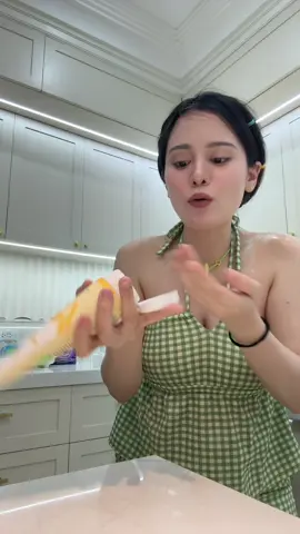 A post by @siliqueenofficial on TikTok caption: @Tenderoo 