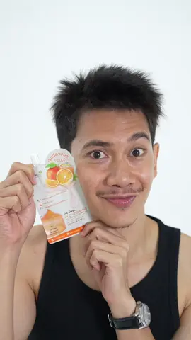 A post by @chalee11 on TikTok caption: ใครนอนดึก ต้องเจอตัวนี้  #เจลวิตซีนามิ  #ครีมซองเซเว่น