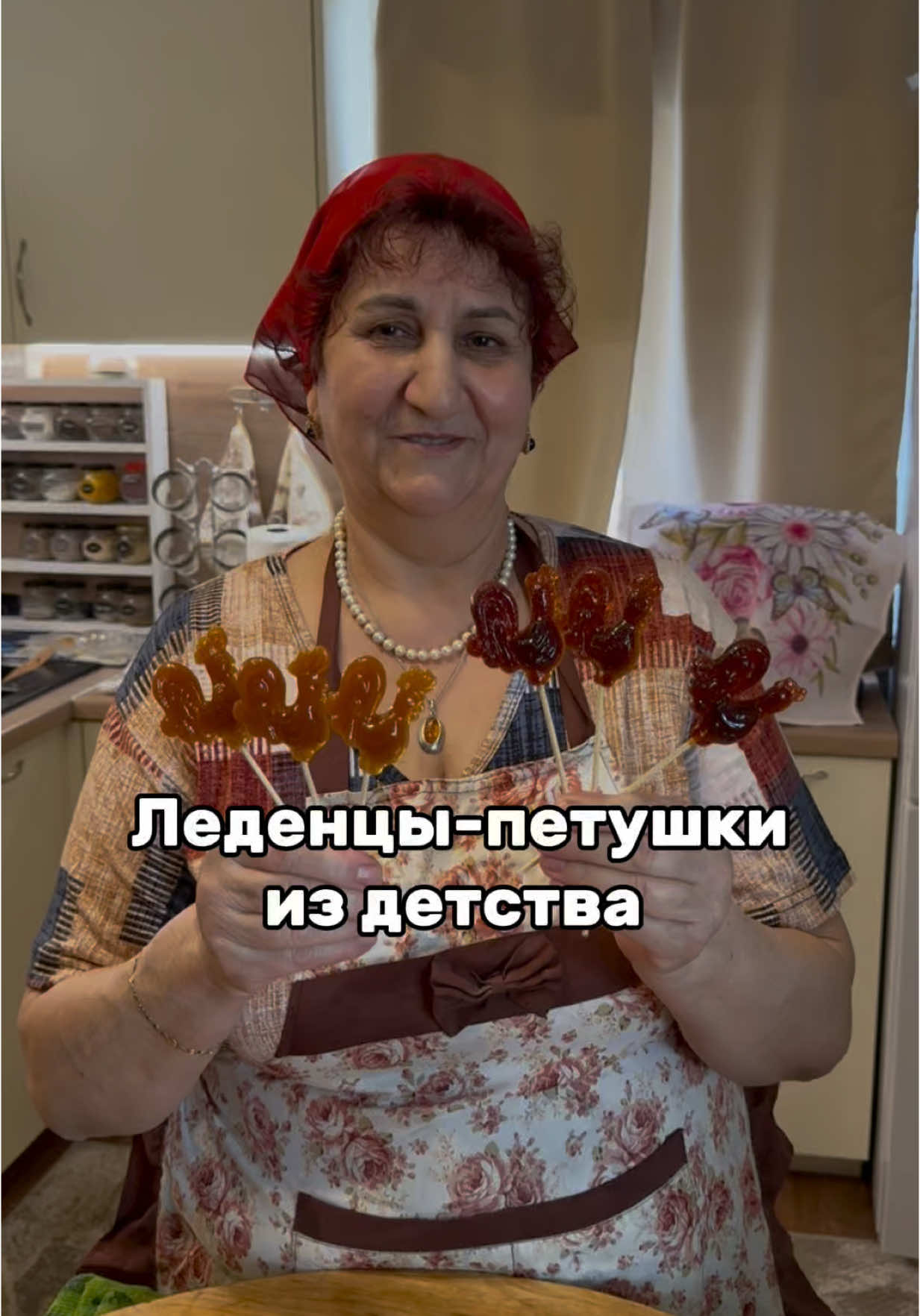 A post by @mama_gotovit61 on TikTok caption: Леденцы петушки из детства  4 стол лож сахар 2 стол лож вода