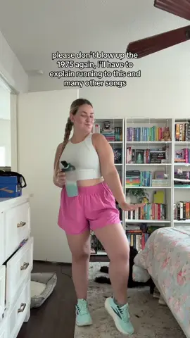 A post by @vvanessawenzl on TikTok caption: woke up in such a good mood today till i see us trauma dumping to the 1975 #lifestyleblogger #BookTok #running #1975 