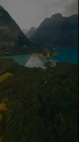 A post by @ahmet_yuusuf on TikTok caption: مَّن یُطِعِ ٱلرَّسُولَ فَقَدۡ أَطَاعَ ٱللَّهَۖ وَمَن تَوَلَّىٰ فَمَاۤ أَرۡسَلۡنَـٰكَ عَلَیۡهِمۡ حَفِیظࣰا  [Surah An-Nisāʾ: 80] #surahannisa #tobecontinued #quran #quran_alkarim #القران_الكريم #quranrecitation #sheikhsalahbukhatir #muslim #foryoupage❤️❤️ #somalitiktok #ahmetyuusuf 