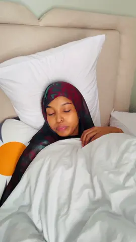 A post by @murzal31 on TikTok caption: gabar sidaan u dhib badan ma kula dhalatay ? #@Sumya qurux🥤 @Sumayo qurux 