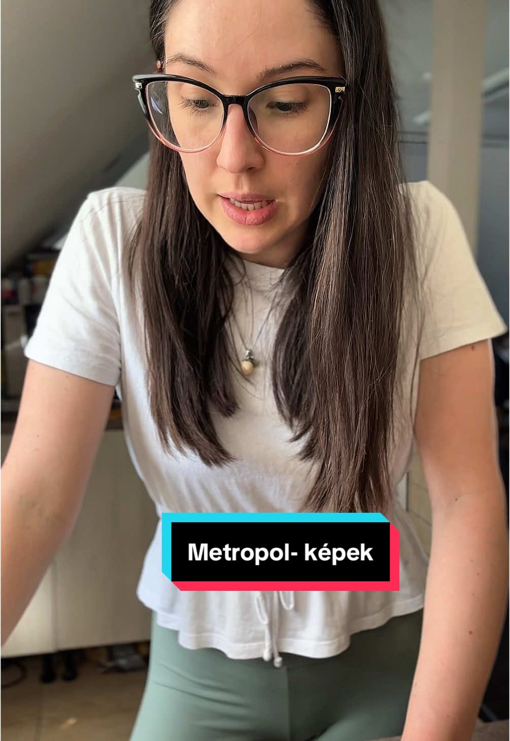 A post by @petrikcsenge on TikTok caption: Ti mit gondoltok? #foryouba #nekedbe #petrikcsenge 
