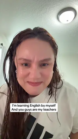 A post by @_mari_gomes__ on TikTok caption: #fyp #fy #fypシ゚viral #englishtips