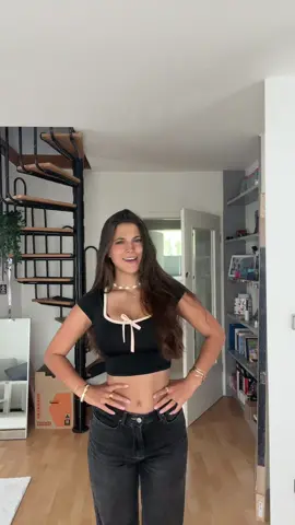 A post by @vicic7 on TikTok caption: kann mich zwar nicht ernst nehmen aber irgendwas hat das
