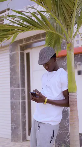 A post by @latzodoze1 on TikTok caption: Li moy sagou deug deug nak🤣 #viral_video 